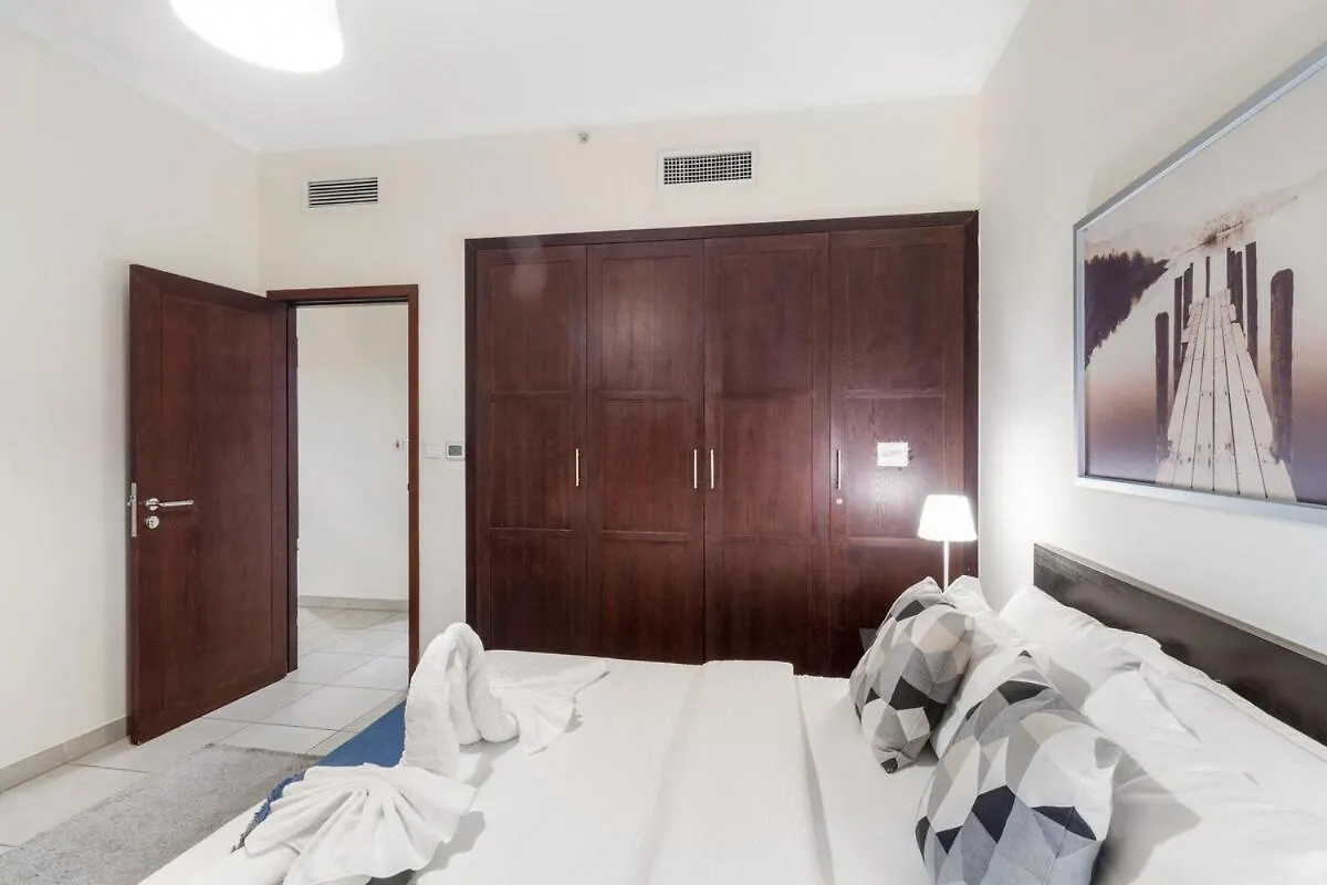 First Class 2Br Burj Khalifa & Fountain View ドバイ アパート