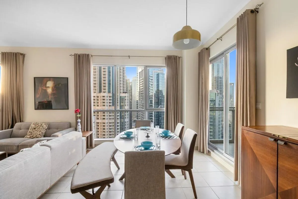 First Class 2Br Burj Khalifa & Fountain View ドバイ アパート